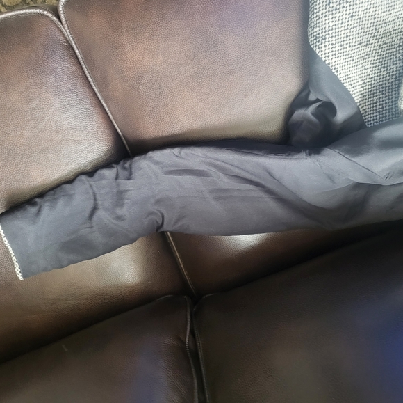 Emanuel Ungaro women's trench coat. Belted. - Picture 9 of 11